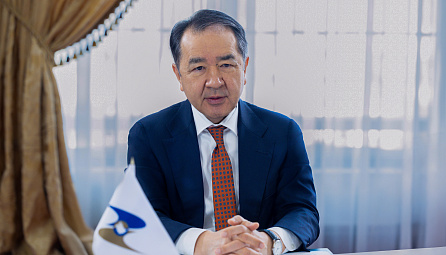 Бакытжан Сагинтаев провел переговоры с заместителем Председателя Совета министров, министром внешней торговли и иностранных инвестиций Кубы