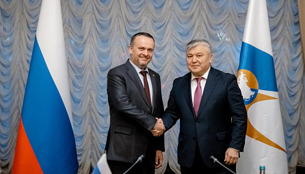 Արզիբեկ Կոժոշևը հանդիպել է Ռուսաստանի Դաշնության տրանսպորտի նախարարի հետ