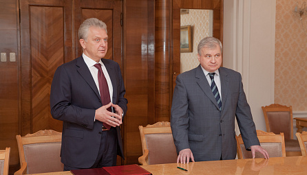 Падпісанне Пагаднення аб умовах знаходжання ЕЭК на тэрыторыі РФ