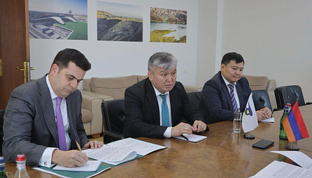 Арзыбек Кожошев провел ряд рабочих встреч с руководством Армении