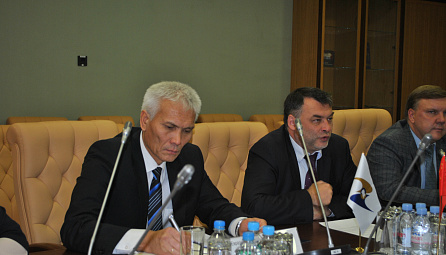 ԵՏՀ պատվիրակության հանդիպումը Ռուսաստանում ՉԺՀ դեսպանության ներկայացուցիչների հետ