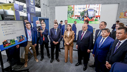 Гоар Барсегян презентовала стенд ЕЭК на «Иннопроме»