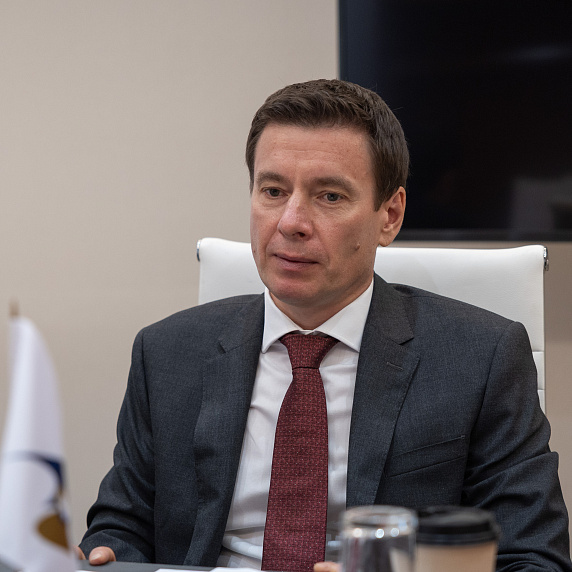 Рабочая встреча Андрея Слепнева и министра промышленности, рудников и торговли Ирана Мохаммада Атабака