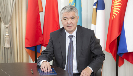 ԵՏՀ մաքսային համագործակցության հարցերով Կոլեգիայի անդամ (Նախարար) Մուկայ Կադիրկուլով 