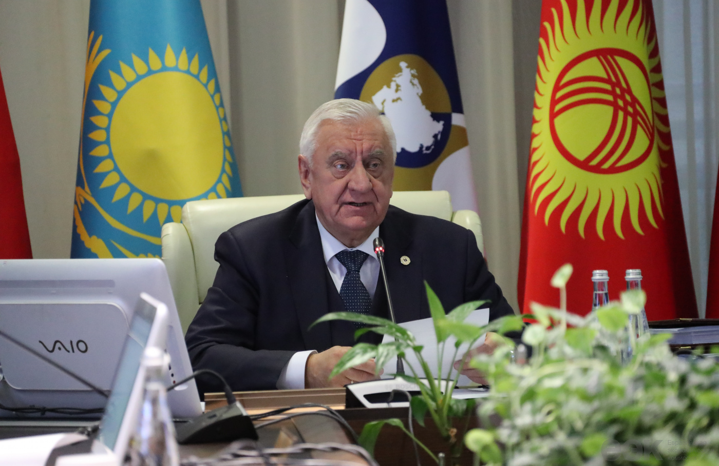 Утвержден порядок внесения изменений в пассажирскую таможенную ...