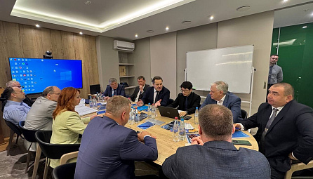Валентин Татарицкий провел рабочую встречу с заместителем министра промышленности Беларуси Андреем Кузнецовым