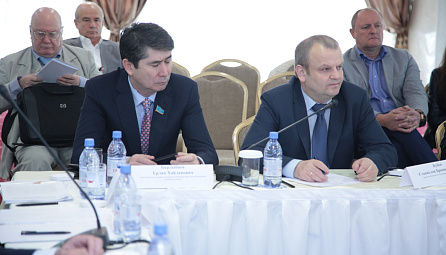 Алматыда май тармагы боюнча өткөрүлгөн тегерек стол  