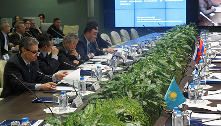 The 7th session of the Advisory Committee on Transportation and Infrastructure of the EEC chaired by the EEC Minister Tair Mansurov
