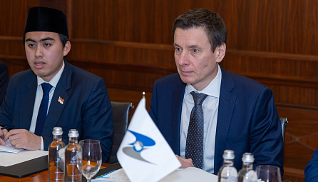 Министр по торговле ЕЭК Андрей Слепнев провел встречу с Министром торговли Республики Индонезии Буди Сантосо