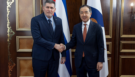 Бакытжан Сагинтаев провел переговоры с заместителем Председателя Совета министров, министром внешней торговли и иностранных инвестиций Кубы