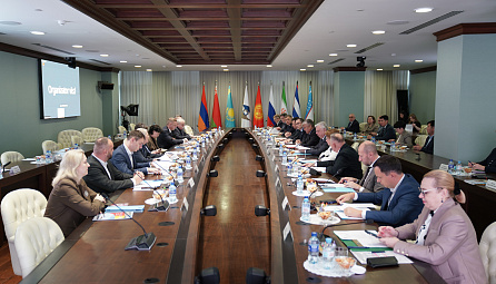 Арзыбек Кожошев: «Железнодорожный транспорт - одна из основ для реализации транзитного потенциала ЕАЭС»