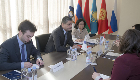 Сустрэча Старшыні Калегіі ЕЭК з Паслом Сінгапура ў РФ Лім Кхенг Хуа 