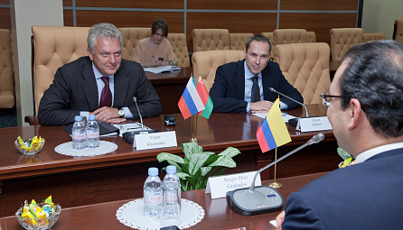 Виктор Христенконың Колумбияның Сауда, өнеркәсіп және туризм министрі Серхио Диас Гранадоспен кездесуі
