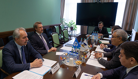 Встреча министра по интеграции и макроэкономике ЕЭК Данияра Иманалиева и заместителя Генерального секретаря СНГ Дениса Трефилова