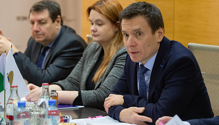 Андрей Слепнев встретился с послом Пакистана Файсалом Ниазом Тирмизи