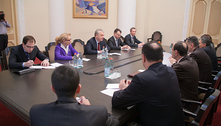 ЕЭК алқасының төрағасы В.Христенко және ЕЭК алқасының мүшесі (министр) Т.Валовая Арменияға жұмыс сапарымен барды