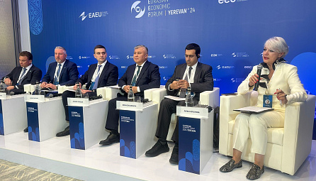 Сессия на ЕЭФ-2024 «Транспортная сопряжённость Евразии: образ будущего» 