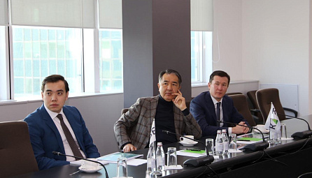 Состоялась встреча министра по экономике и финансовой политике Евразийской экономической комиссии Бакытжана Сагинтаева с председателем Казахстанской фондовой биржи Алиной Алдамберген