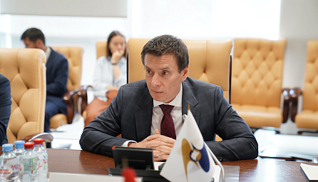Андрей Слепнев и Эйрлангга Хартарто обсудили актуальные вопросы торгово-экономического сотрудничества