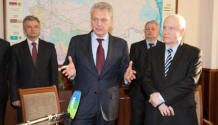 2013 ж. 27 ақпанындағы Еуразиялық ықпалдасу шақырулары электрондық сауда халықаралық форумы ЕЭК-нің ТМД атқарушы комитетімен өзара әрекеттестігі туралы меморандумға қол қою