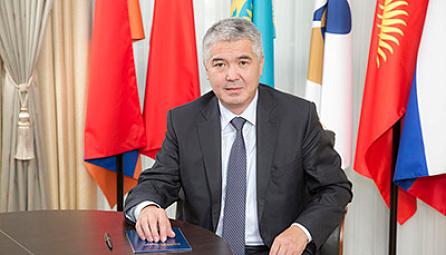 Интервью члена Коллегии (Министра) по таможенному сотрудничеству ЕЭК Мукая Кадыркулова журналу «РАКУРС»: «Упрощения для участников ВЭД не должны негативно сказываться на качестве таможенного контроля»