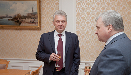Падпісанне Пагаднення аб умовах знаходжання ЕЭК на тэрыторыі РФ