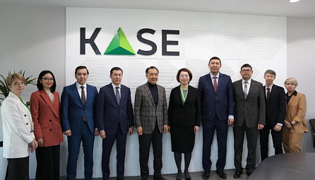 Состоялась встреча министра по экономике и финансовой политике Евразийской экономической комиссии Бакытжана Сагинтаева с председателем Казахстанской фондовой биржи Алиной Алдамберген