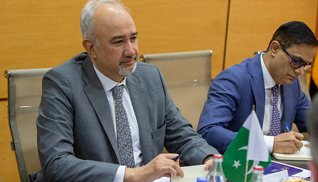 Андрей Слепнев встретился с послом Пакистана Файсалом Ниазом Тирмизи