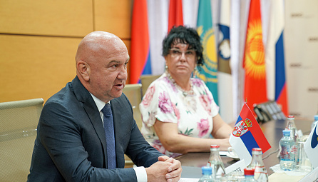 Встреча министра по торговле ЕЭС Андрея Слепнева с министром Правительства Республики Сербия, ответственным за развитие отношений с Евразийским экономическим союзом, Ненадом Поповичем