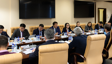 Встреча Андрея Слепнева с руководителями монгольских министерств и ведомств 