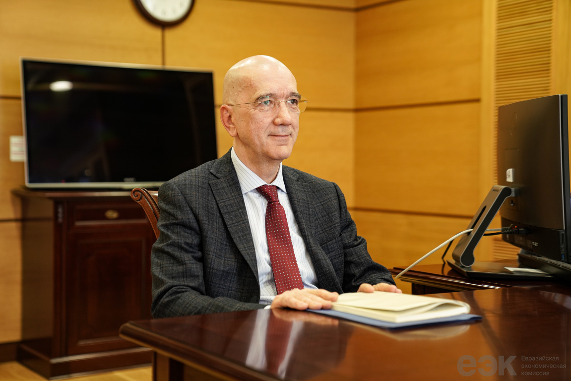 Андрей Слепнев обсудил работу над инициативами Узбекистана с представителем Республики в ЕЭК(2)