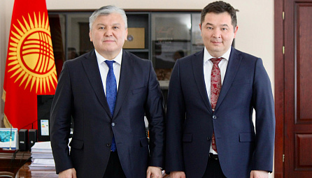 Арзыбек Кожошев встретился с министром экономики и коммерции Кыргызской Республики