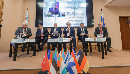The EEC Minister Timur Suleimenov at the III Moscow International Financial and Economic Forum