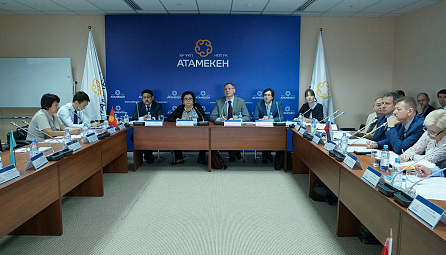 ЕАЭБ өлкөлөрүнүн эксперттери экспресс-жүктөргө тиешелүү бажы операцияларын жүргүзүүнүн тартибин талкуулашты 