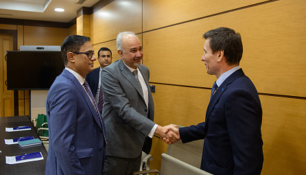 Андрей Слепнев встретился с послом Пакистана Файсалом Ниазом Тирмизи