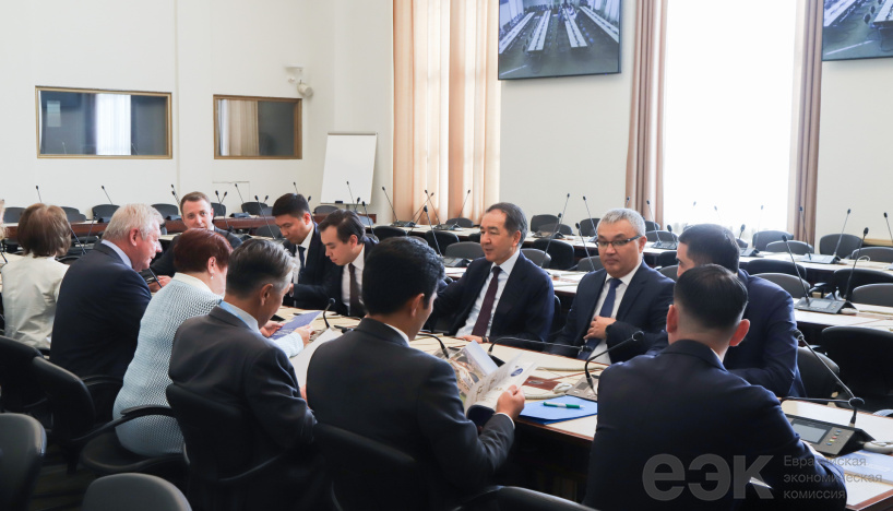 Бакытжан Сагинтаев провел переговоры  с полномочными представителями стран ЕАЭС  в женевском офисе ООН