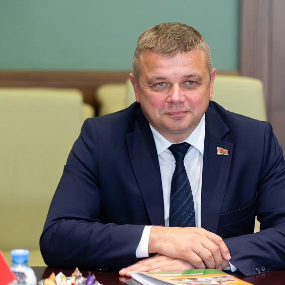 Встреча Гоар Барсегян с министром промышленности Беларуси Андреем Кузнецовым