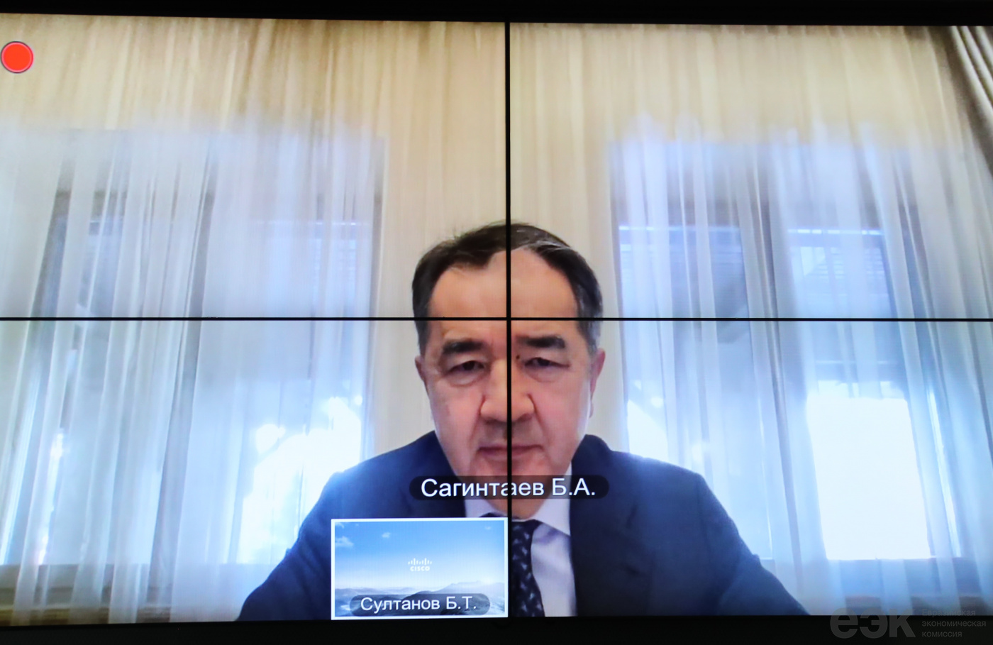 Утвержден порядок внесения изменений в пассажирскую таможенную ...