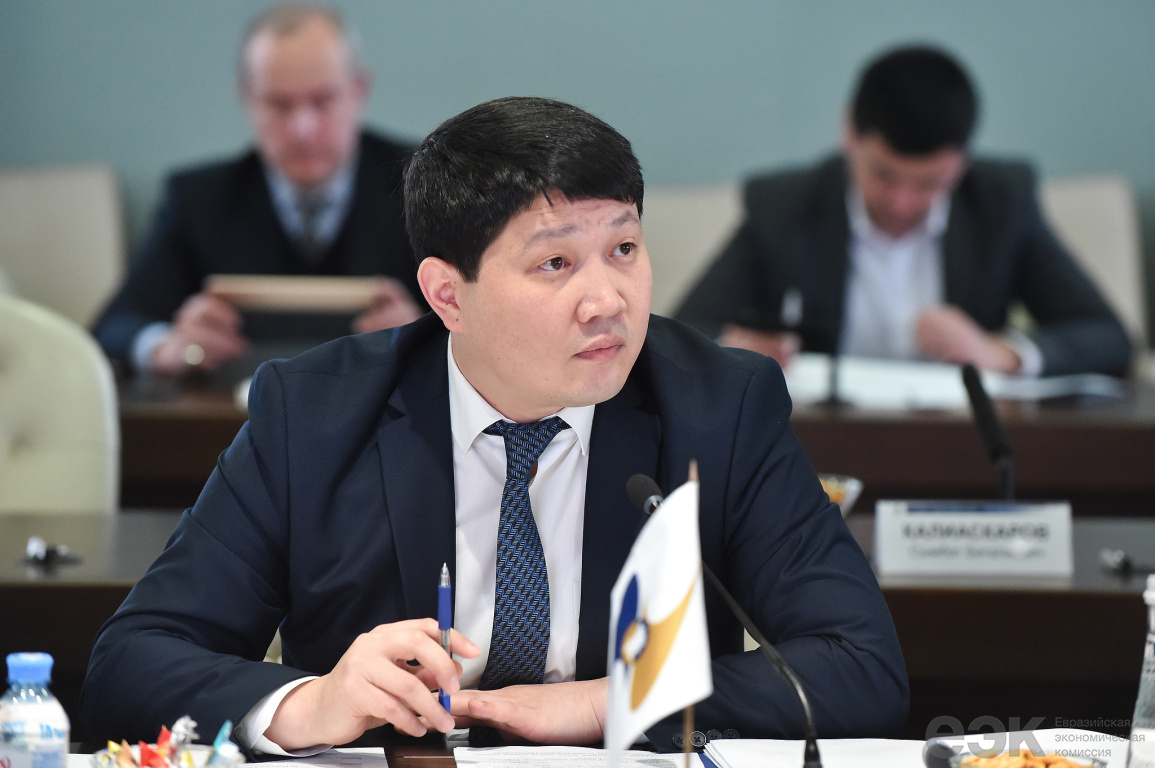 Заседание КК по международной деятельности под председательством Эльдара Алишерова(1)