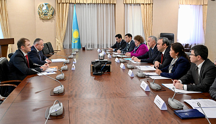 Рабочая встреча министра по конкуренции и антимонопольному регулированию ЕЭК Максима Ермоловича с заместителем Премьер-министра – министром национальной экономики Казахстана Сериком Жумангариным  