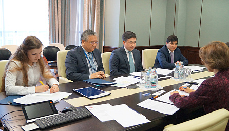 Meeting of the EEC representatives with experts of the World Bank