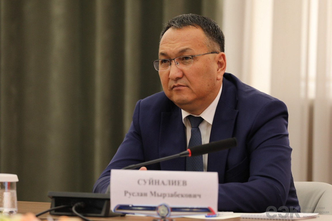Максим Ермолович провел рабочую встречу с министром финансов Кыргызстана Русланом Суйналиевым(2)