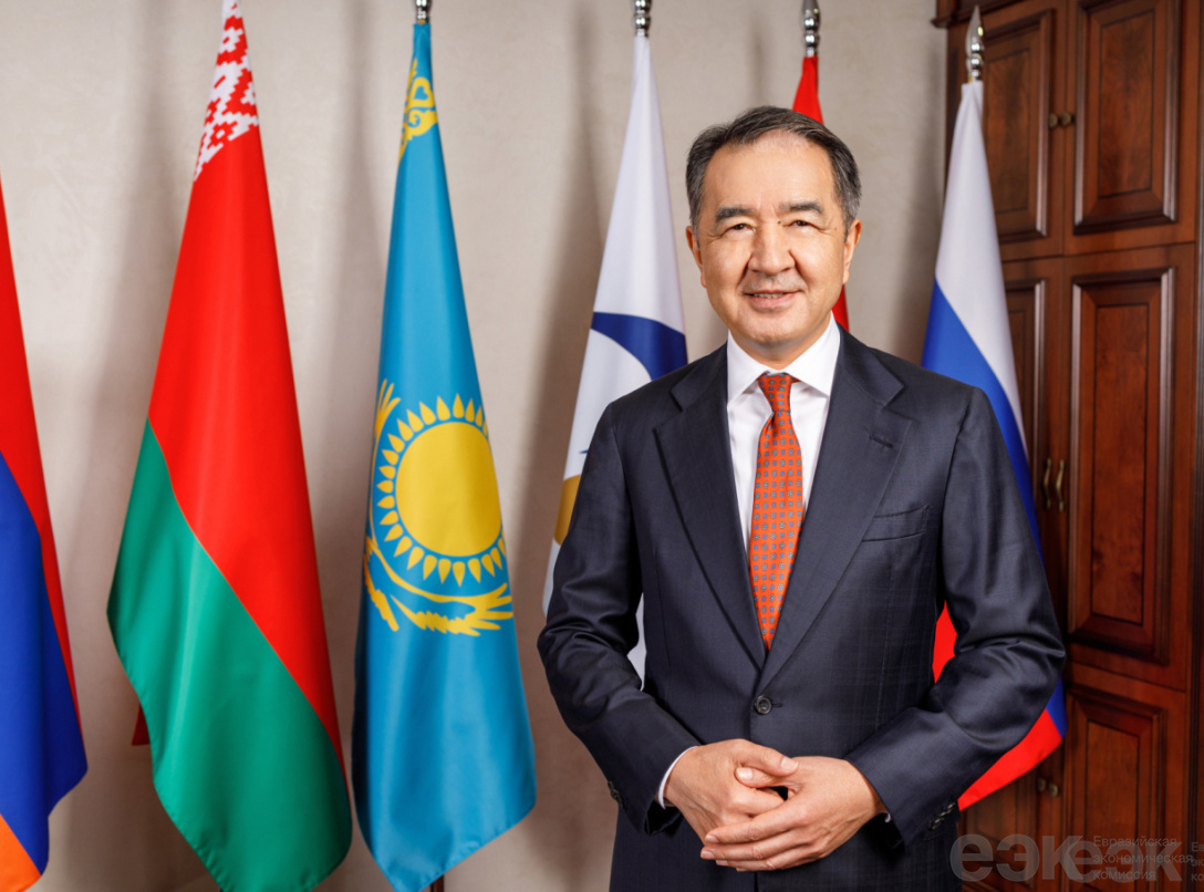 ЕЭК Коллегиясынын Төрагасы Бакытжан Сагинтаев ЕАЭБ Күнү менен куттуктады