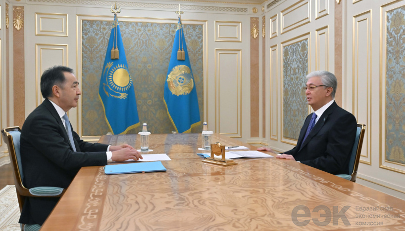 Касым-Жомарт Токаев и Бакытжан Сагинтаев обсудили ключевые направления развития ЕАЭС