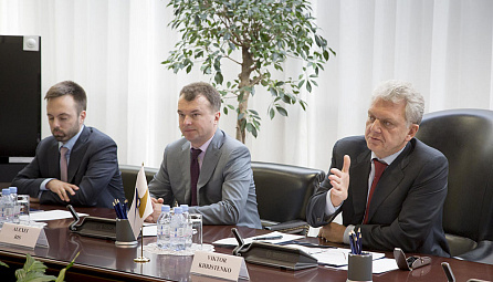 ЕЭК Коллегиясынын төрагасы Виктор Христенконун ГФР РФтеги Элчиси Рюдигер фон Фрич менен жолугушуусу