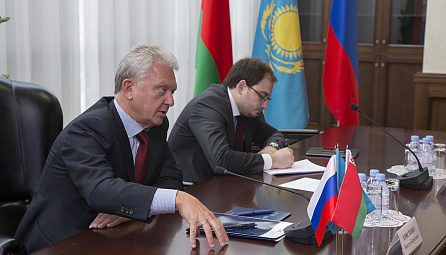 Meeting between Viktor Khristenko, Chairman of EEC's Board, and Boiko Kontsev, Ambassador Extraordinary and Plenipotentiary of Bulgaria to Russia