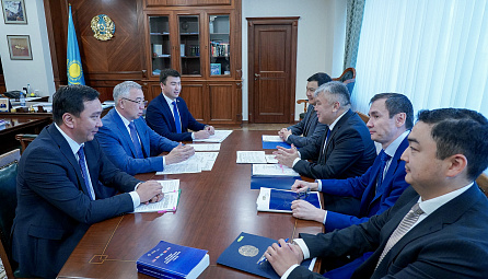Арзыбек Кожошев на переговорах с руководством Казахстана