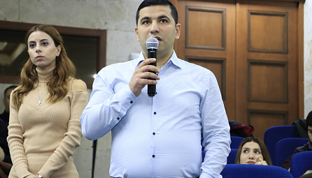 Рабочая встреча с Артаком Камаляном на площадке Министерства экономики Республики Армения