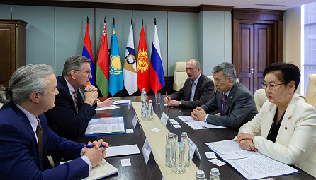 ЕЭК и МОМ расширяют сотрудничество в сфере трудовой миграции и социальной защиты