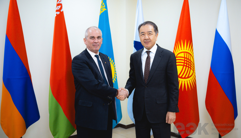 Бакытжан Сагинтаев провел переговоры с новым постпредом Кубы при ЕЭК Энрике Орта Гонсалесом